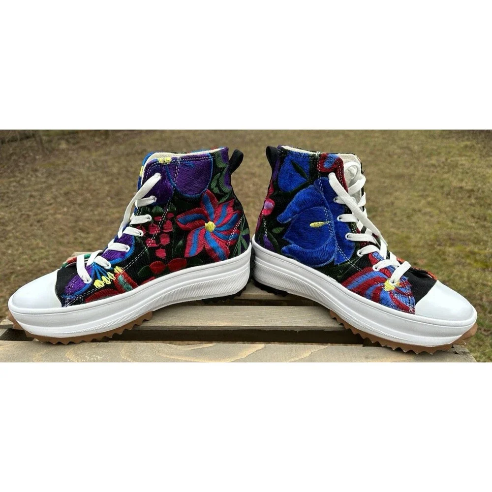 Mexican Artisanal Embroidered Flower high top sneakers size 27 Fits like a US 9